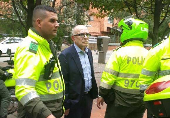 Hombre tercera edad detenido Bogotá Hombre tercera edad detenido Bogotá