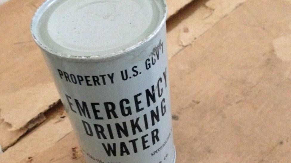 9991612020171125warehousewaterbottle-1848f7eca28012bdf3bb8df288b57606.jpg