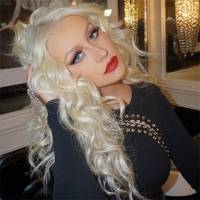 Christina Aguilera posa desnuda en su bañera