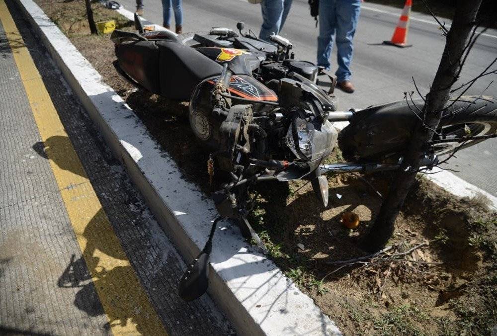 Fiscales se presentaron para recabar las pruebas del accidente.