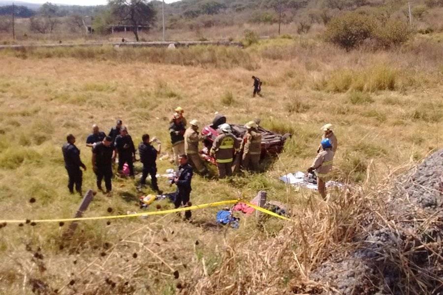 Volcadura en carretera de Tonalá deja cuatro muertos