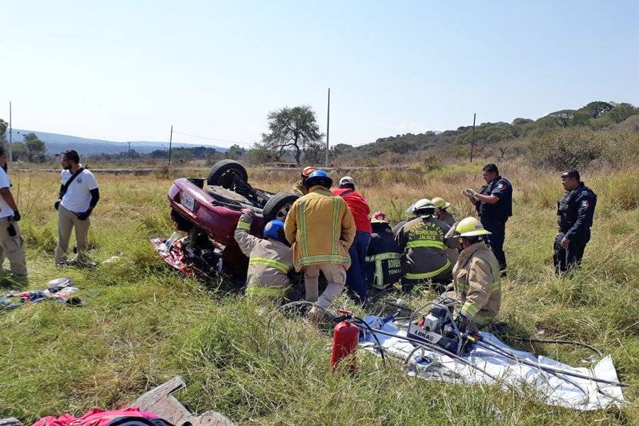 Volcadura en carretera de Tonalá deja cuatro muertos