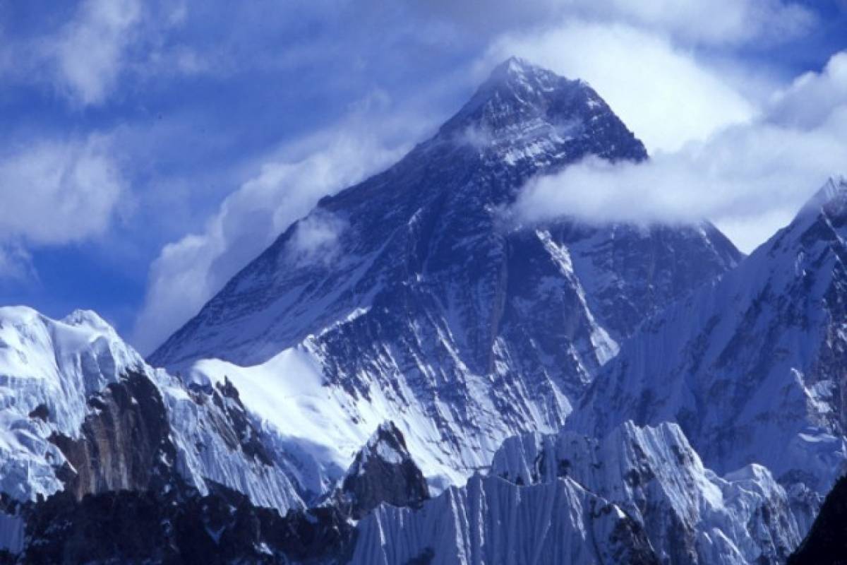 Cuantas Personas Han Subido El Monte Everest