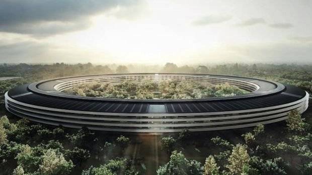 Spaceship Apple
