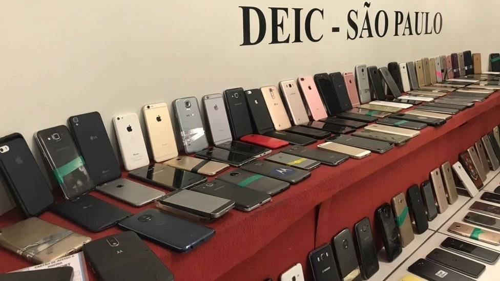 100097526celular33-82150050387dc43824da2d2eb58eee17.jpg