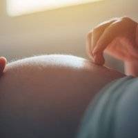 CDC: Embarazadas tienen más probabilidades de enfermarse y morir de COVID