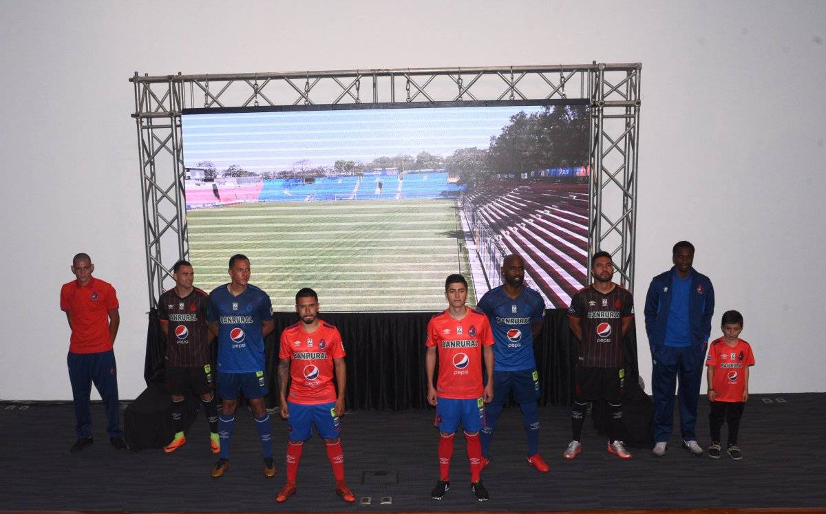Los rojos estrenarán uniforme el domingo ante Suchitepéquez.