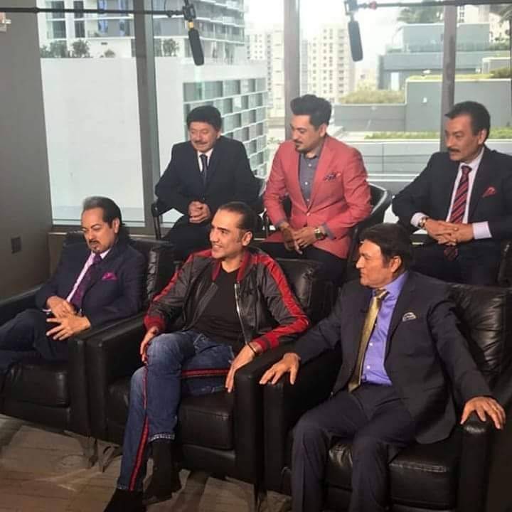 Los cantantes en Miami.