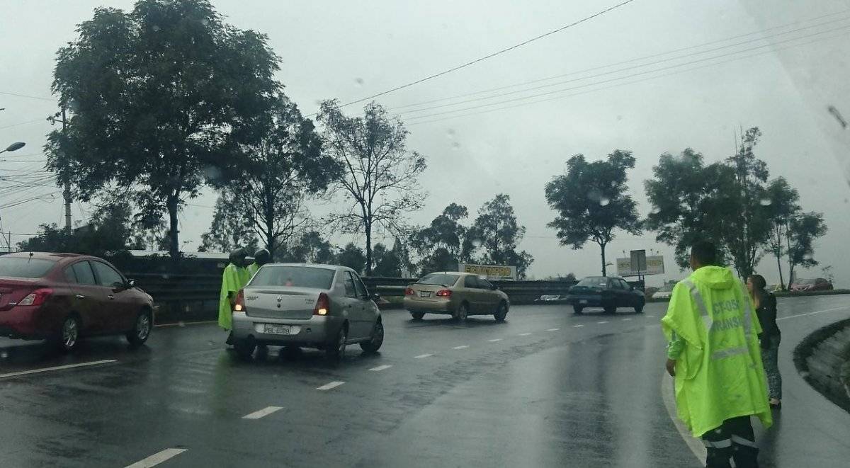 Avenida Simón Bolívar y Ruta Viva