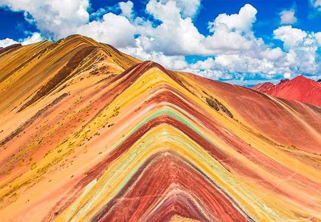 Montaña de colores