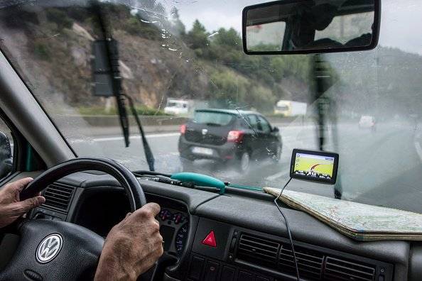 Mal tiempo en Quito: Parabrisas de carro empañado