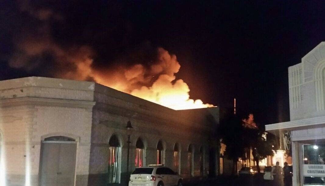 fuego sede populares Ponce