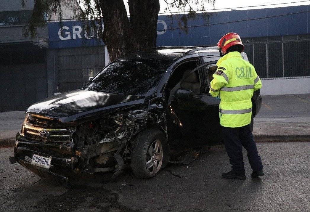 El pasajero de este automóvil fue detenido.