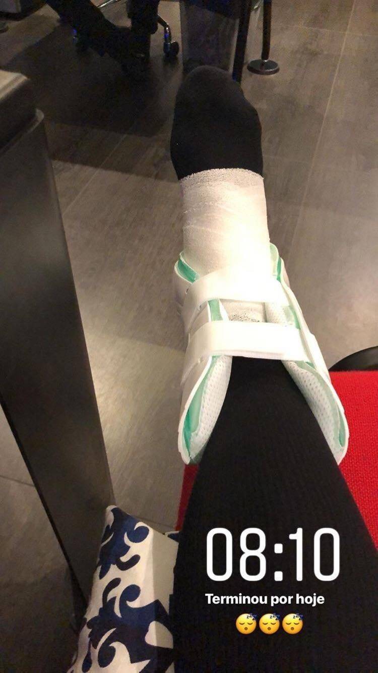 Neymar compartió una foto tras salir del hospital.