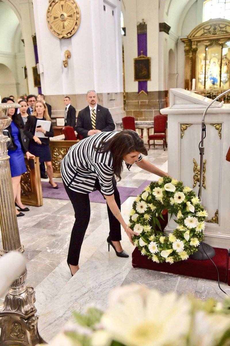 Nikki Haley en la catedral