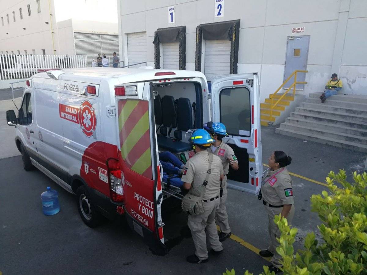 Incendio destruye fábrica de muebles en Zapopan