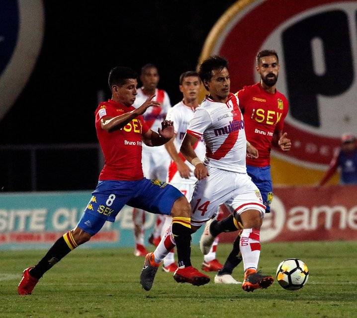 Espinosa redebutó por Curicó Unido en el épico 4-4 de los torteros ante Unión Española por la cuarta fecha del Campeonato Nacional 2018 / Foto: Agencia UNO