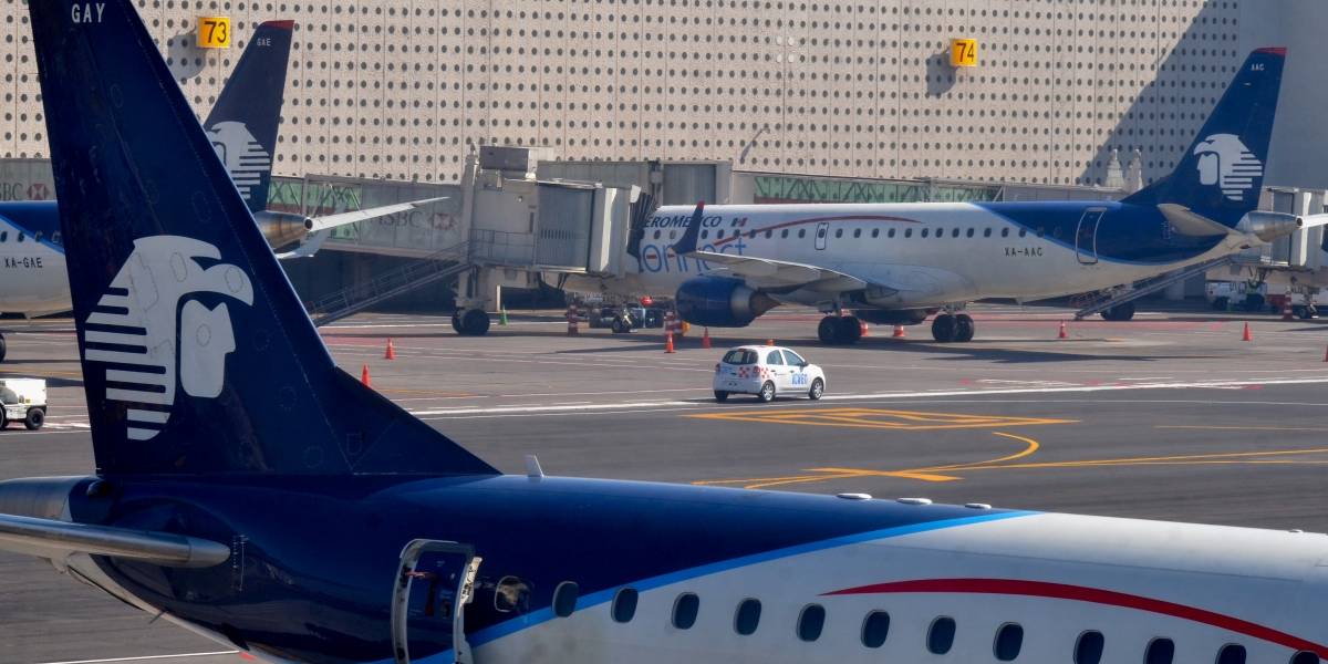 Aeroméxico abre carrera de Piloto Aviador y Sobrecargo de Aviación