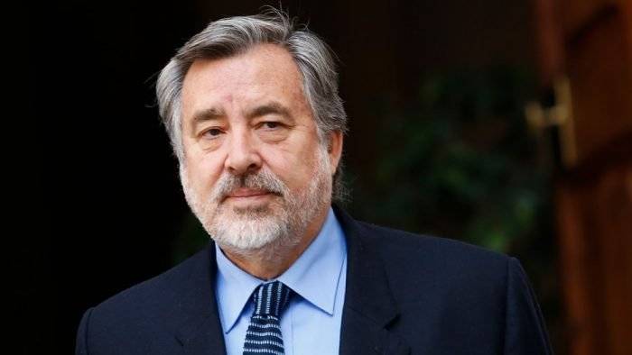 alejandroguillier700x394.jpg