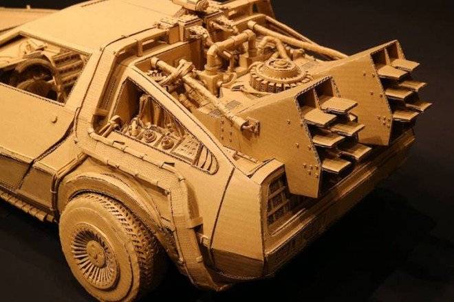 amazoncardboardboxartistmonamiohno4660x550.jpg