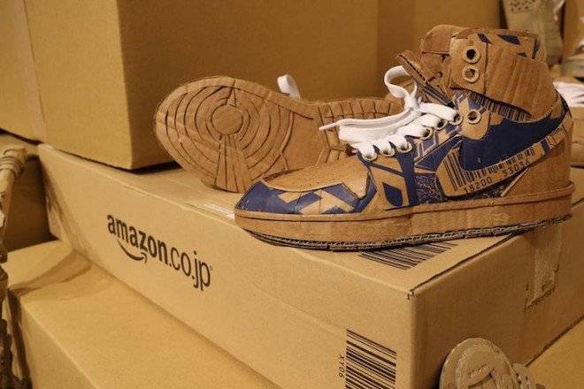 amazoncardboardboxartistmonamiohnojapan22660x550.jpg