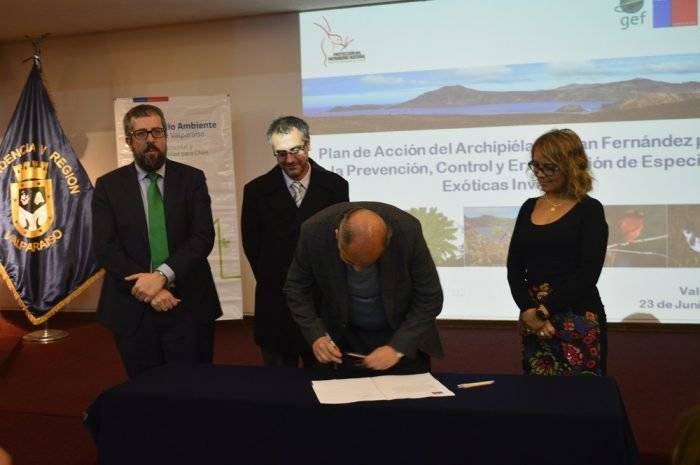 firma700x465.jpg