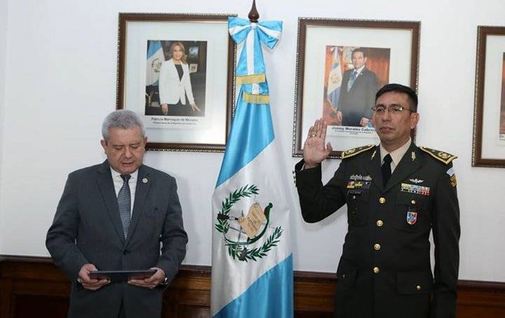 general Julio Paz juramentado como jefe del Estado Mayor de la Defensa