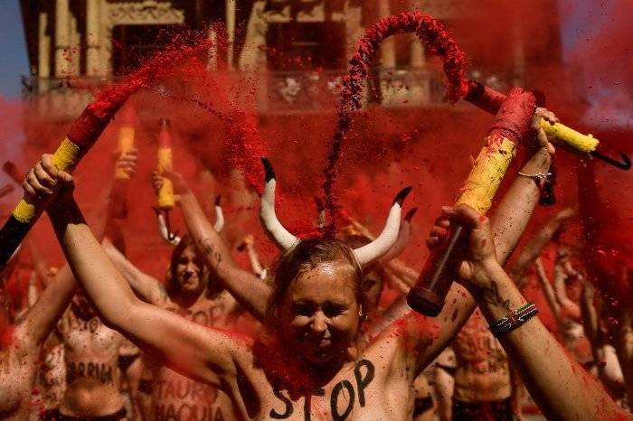 protestacorridassanferminsf15700x466.jpg
