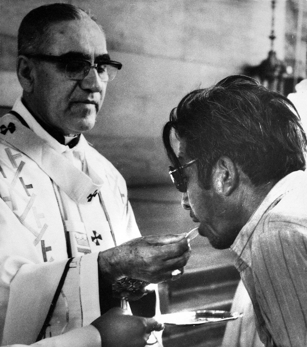Monseñor Romero fue asesinado mientras realizaba la Eucaristía
