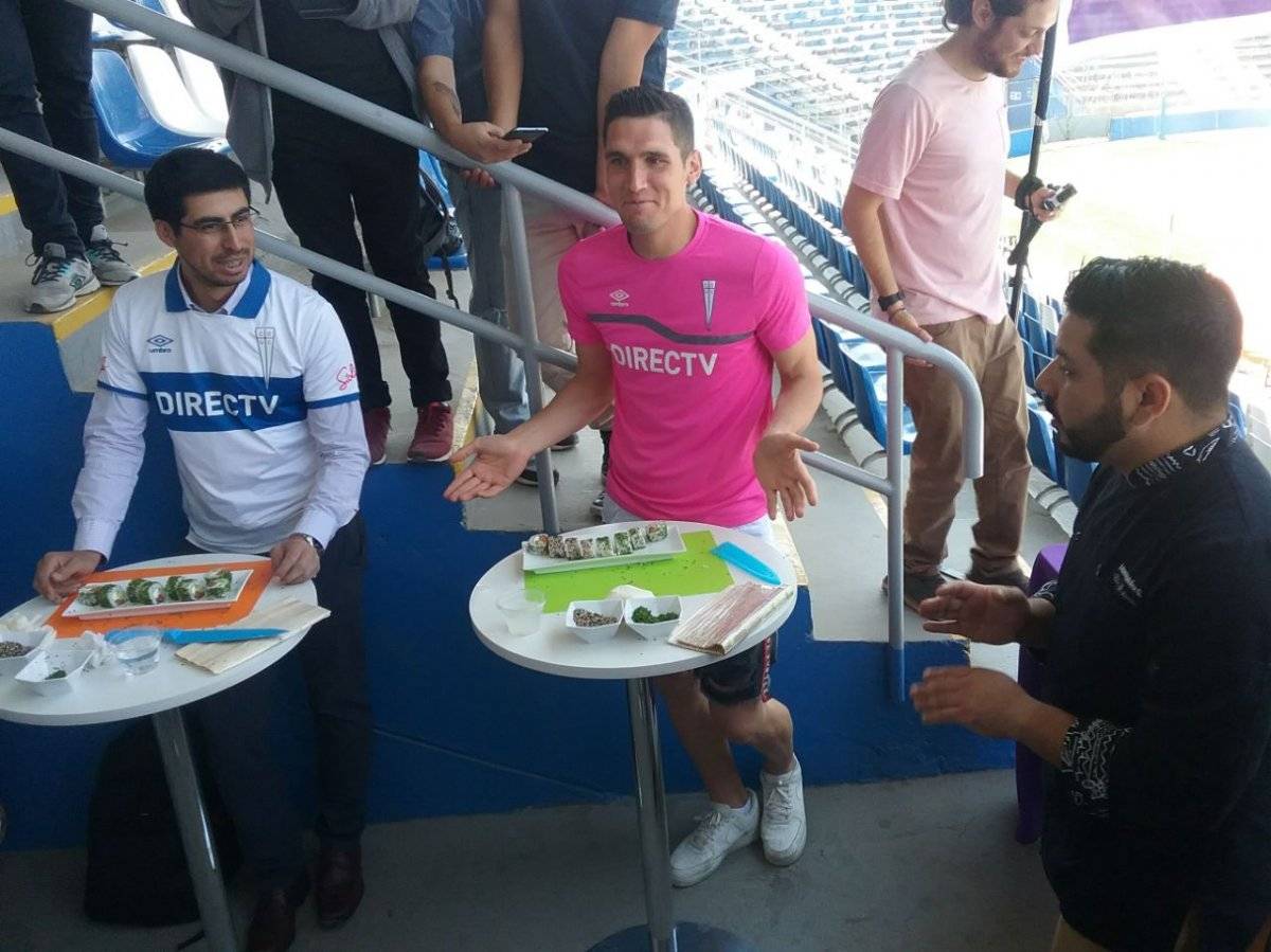 Dituro celebrando su triunfo con el ceviche y el sushi / Foto: Pablo Serey