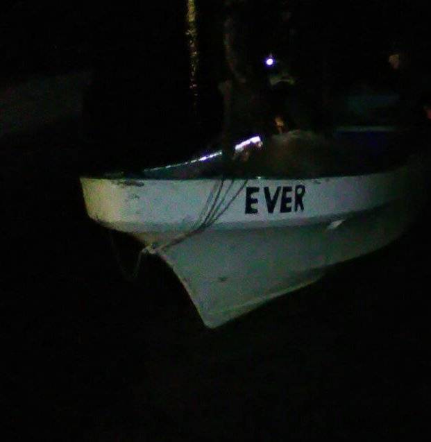 lancha localizada en puerto San José