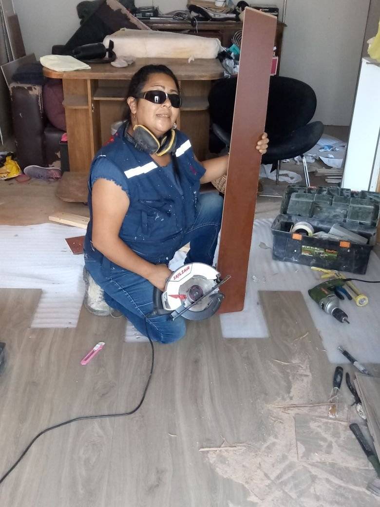 contrucción mujer