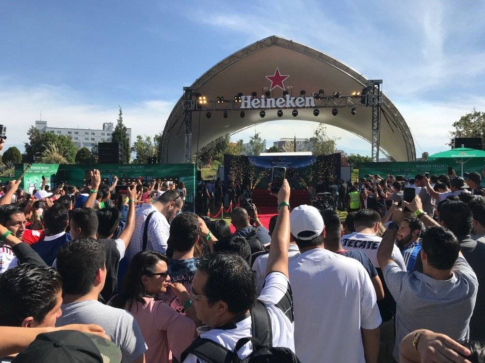 Fotogalería: Tapatíos vibran con la presencia de La Orejona
