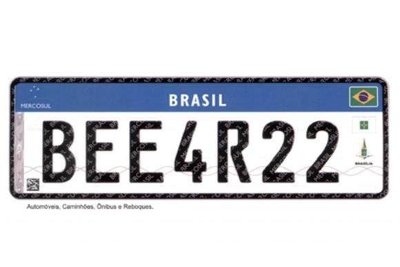Até o final de 2023, toda a frota de veículos nacionais deverá estar circulando com a nova placa de identificaçãoDivulgação/Ministério das Cidades