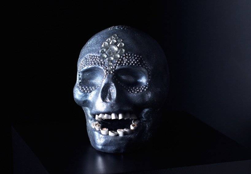 artecomestiblepastelenformadecalaveraporamoralpastel.jpg