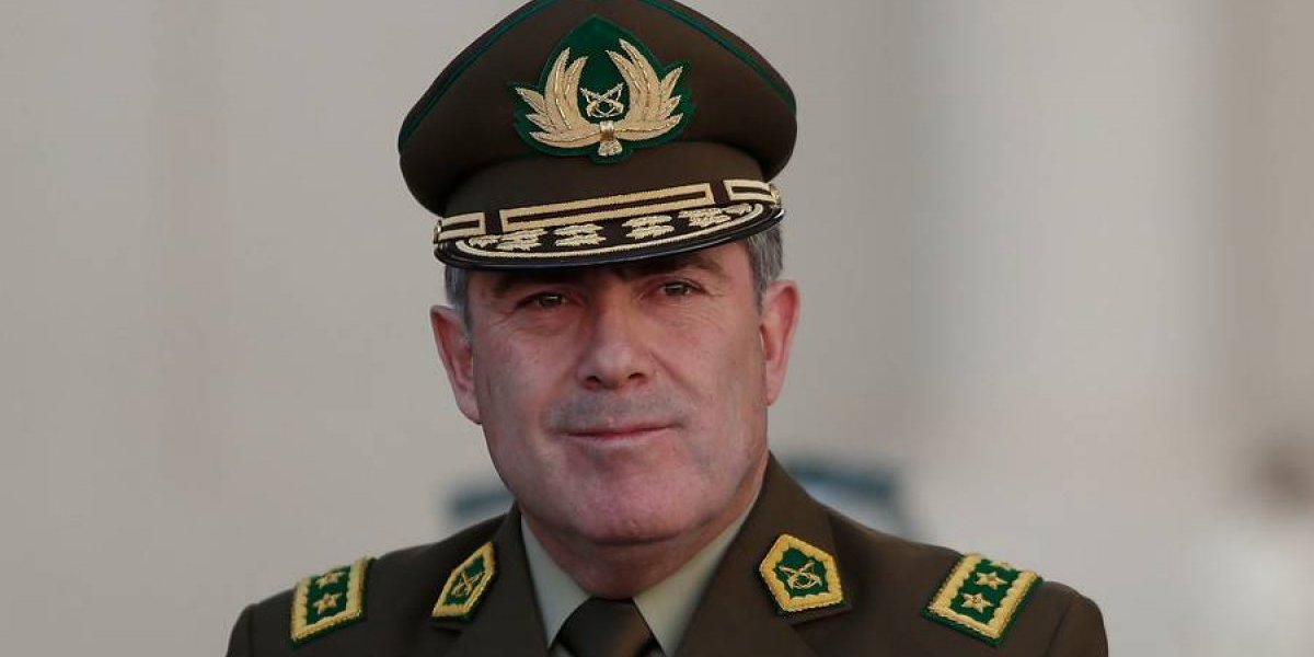 Piñera barre con el alto mando de Carabineros nombra a Hermes Soto y