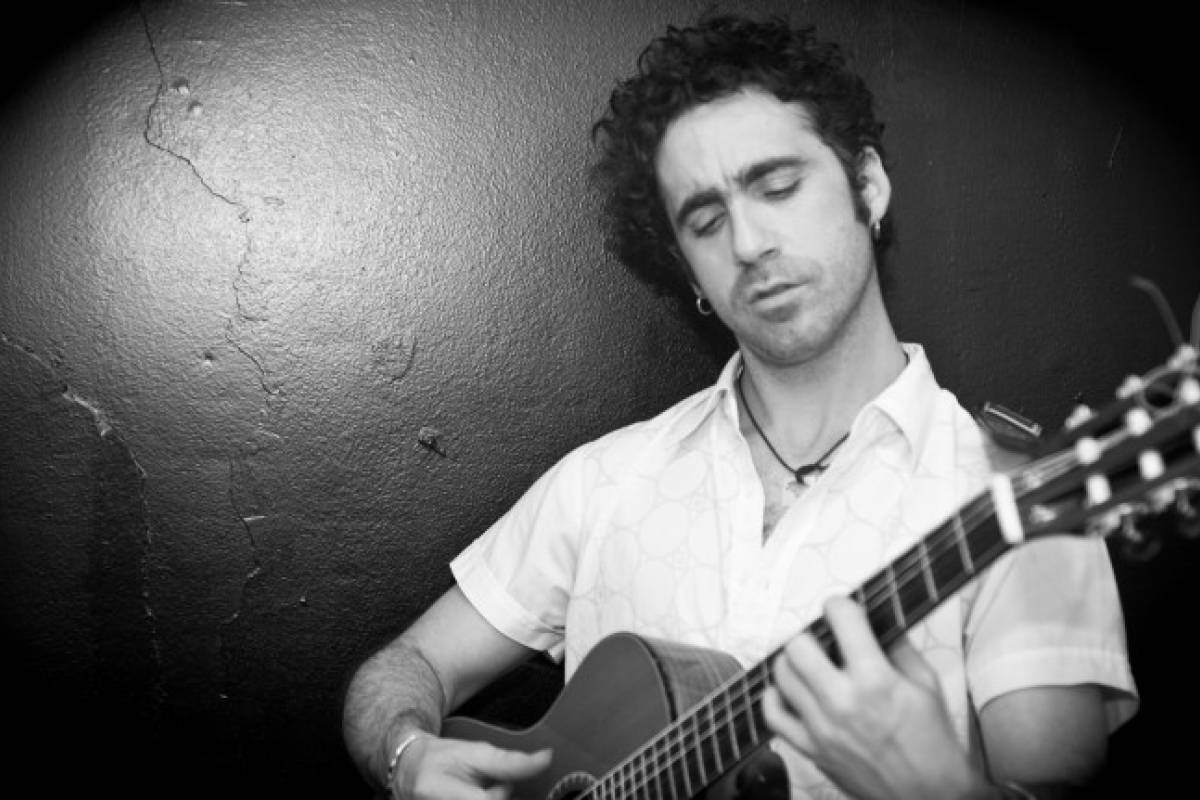 Tomás Gonzalez Lanza Nuevo Disco “Orangután” En Centro Cultural