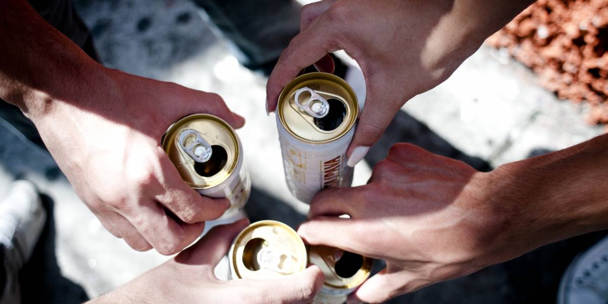 Resultado de imagem para consumo de álcool por menores