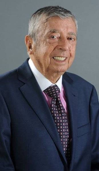 Profesor Hugo Llanos