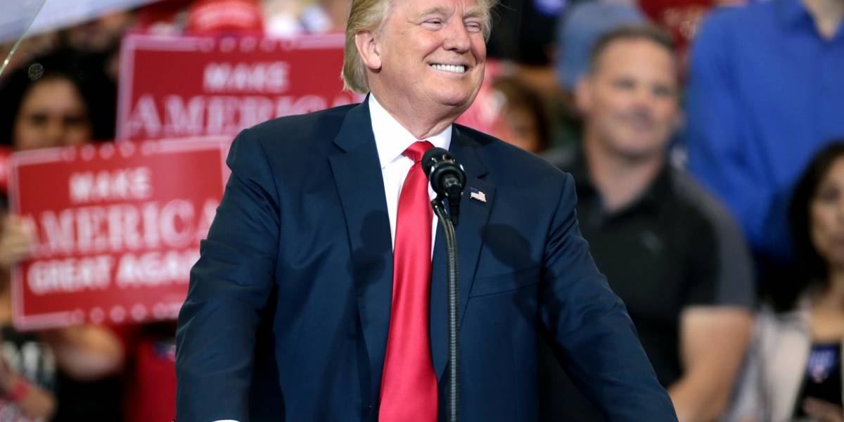 Cambridge Analytica, la firma que trabajó en la campaña Donald Trump, manipuló datos de 50 millones de usuarios de Facebook
