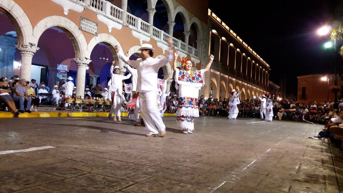 Ahora las noches de Mérida pintan de otro color