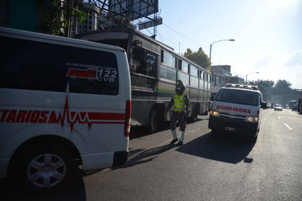 ataque contra bus ruta 203