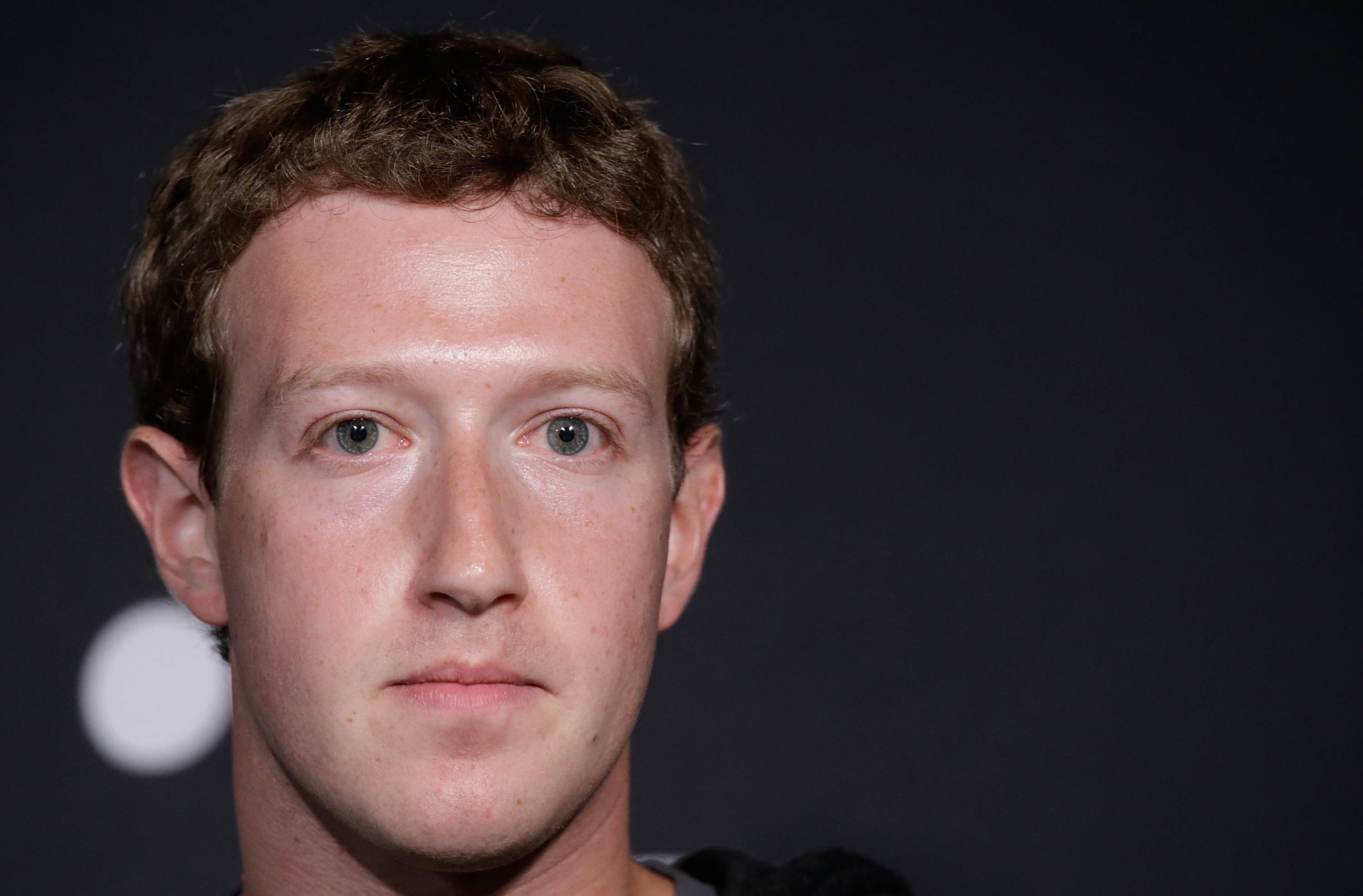 Mark Zuckerberg Steve Jobs ya le había advertido a Mark Zuckerberg sobre el cuidado de la privacidad en 2010