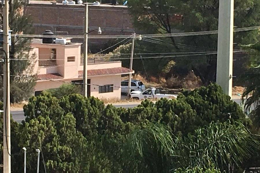 Lesionan a dos policías tras balacera en Jalostotitlán