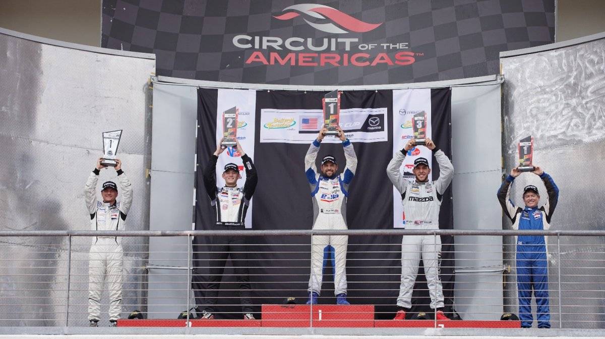 Bryan Ortiz conquista primera ronda del Mazda Global MX-5 Cup
