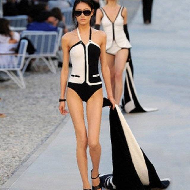 Silueta I, traje de baño maio