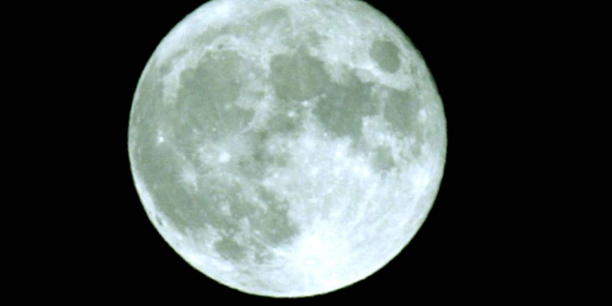 El Planetario de Bogotá prestará sus telescopios para observar la Luna Azul