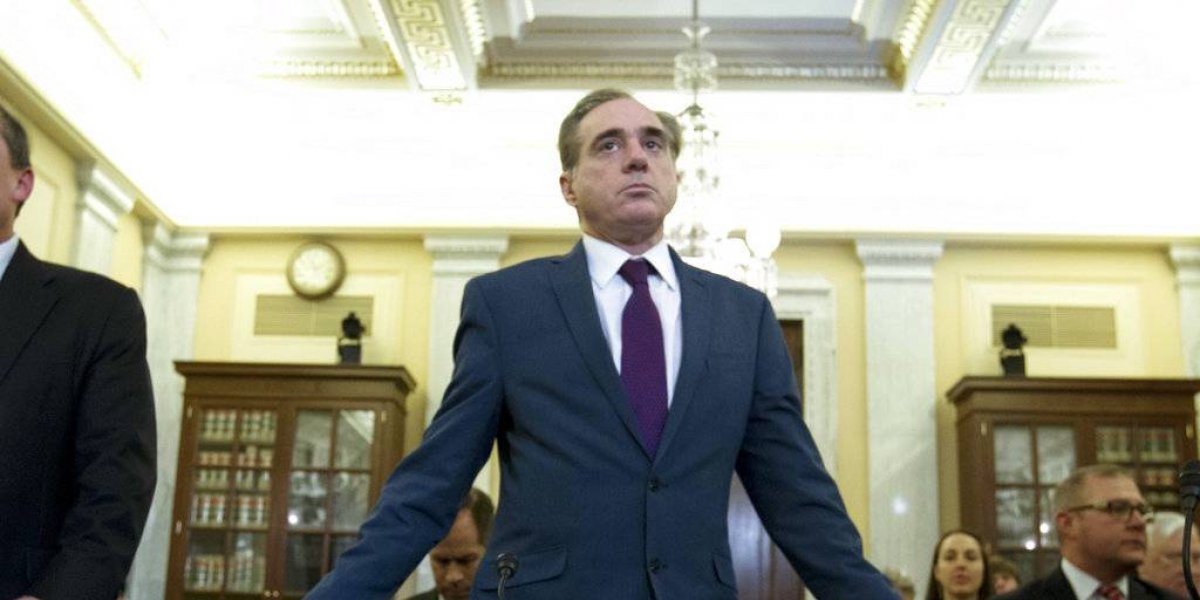Trump destituye al secretario para Asuntos de Veteranos de EE.UU