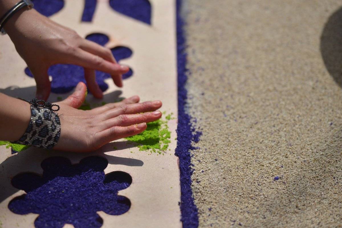 Alfombras para procesión del Cristo Rey de Candelaria