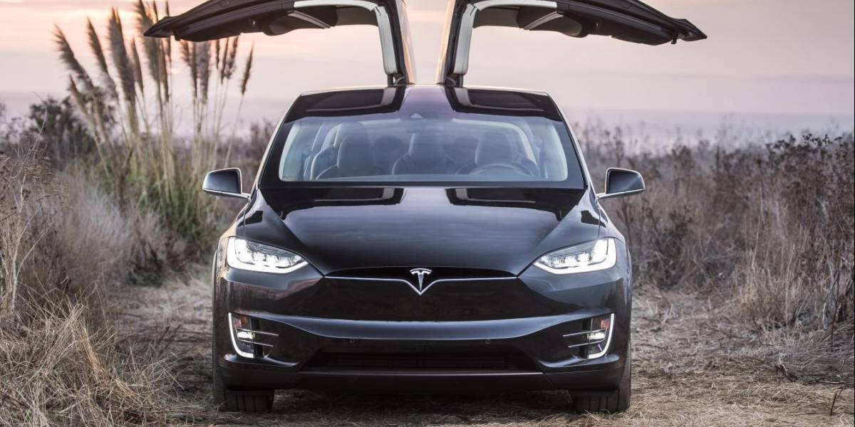 Tesla dice que conductor fallecido en accidente de Model X ignoró todas las advertencias previas